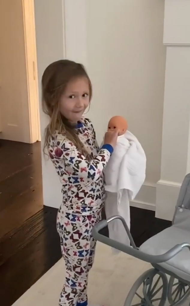 Carmen Baldwin, Alec Baldwin, Hilaria Baldwin, Sex Reveal, Baby, No. 5, Instagram Carmen Baldwin, Alec Baldwin, Hilaria Baldwin, Sex Reveal, Baby, No. 5, Instagram